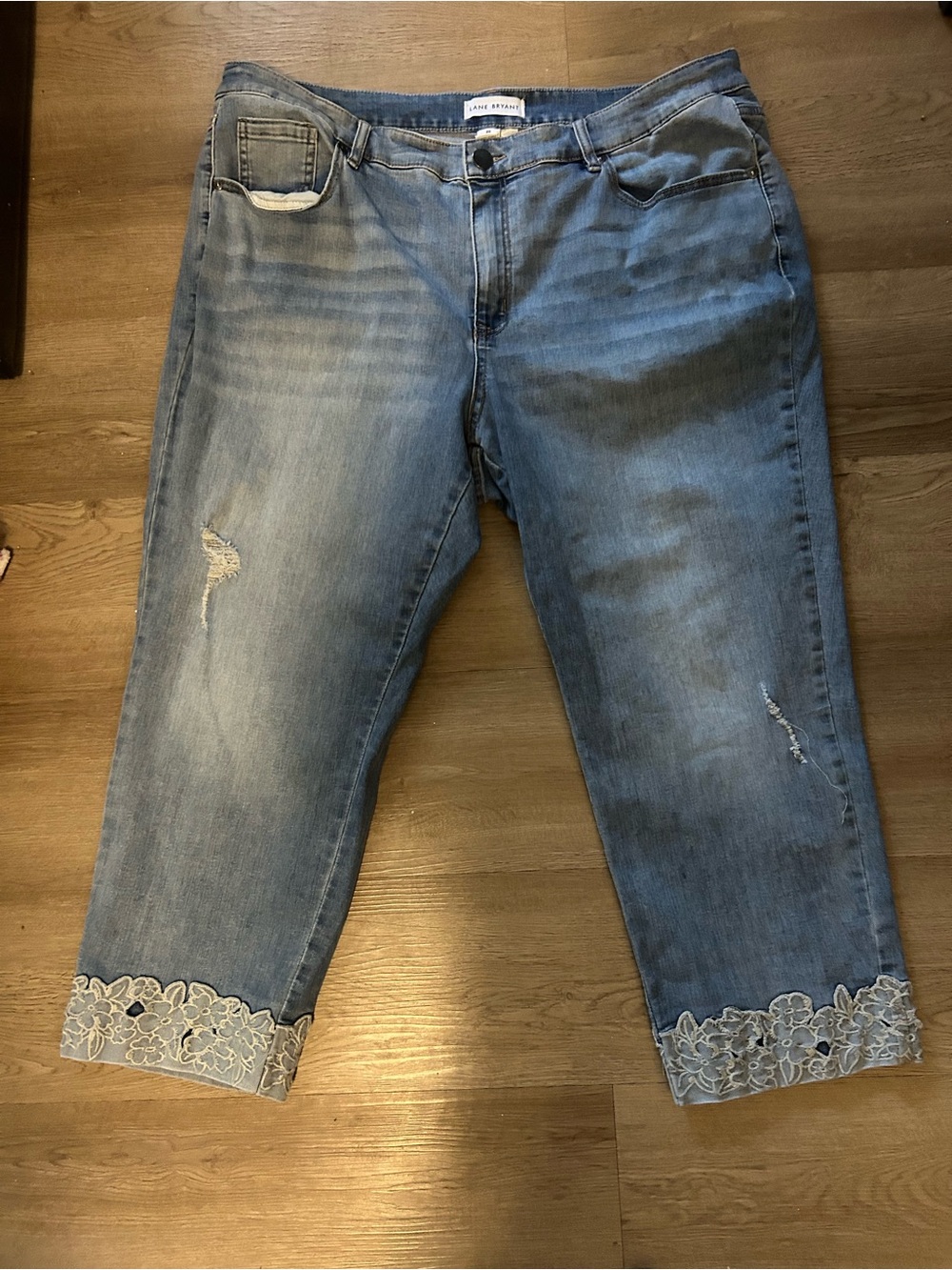 Lane Bryant Distressed Crop Capri Jeans with White Lace Hem - Size 20 0356